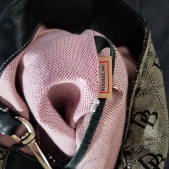Vintage Dooney and Bourke Hobo Bag - Picture 7 of 12